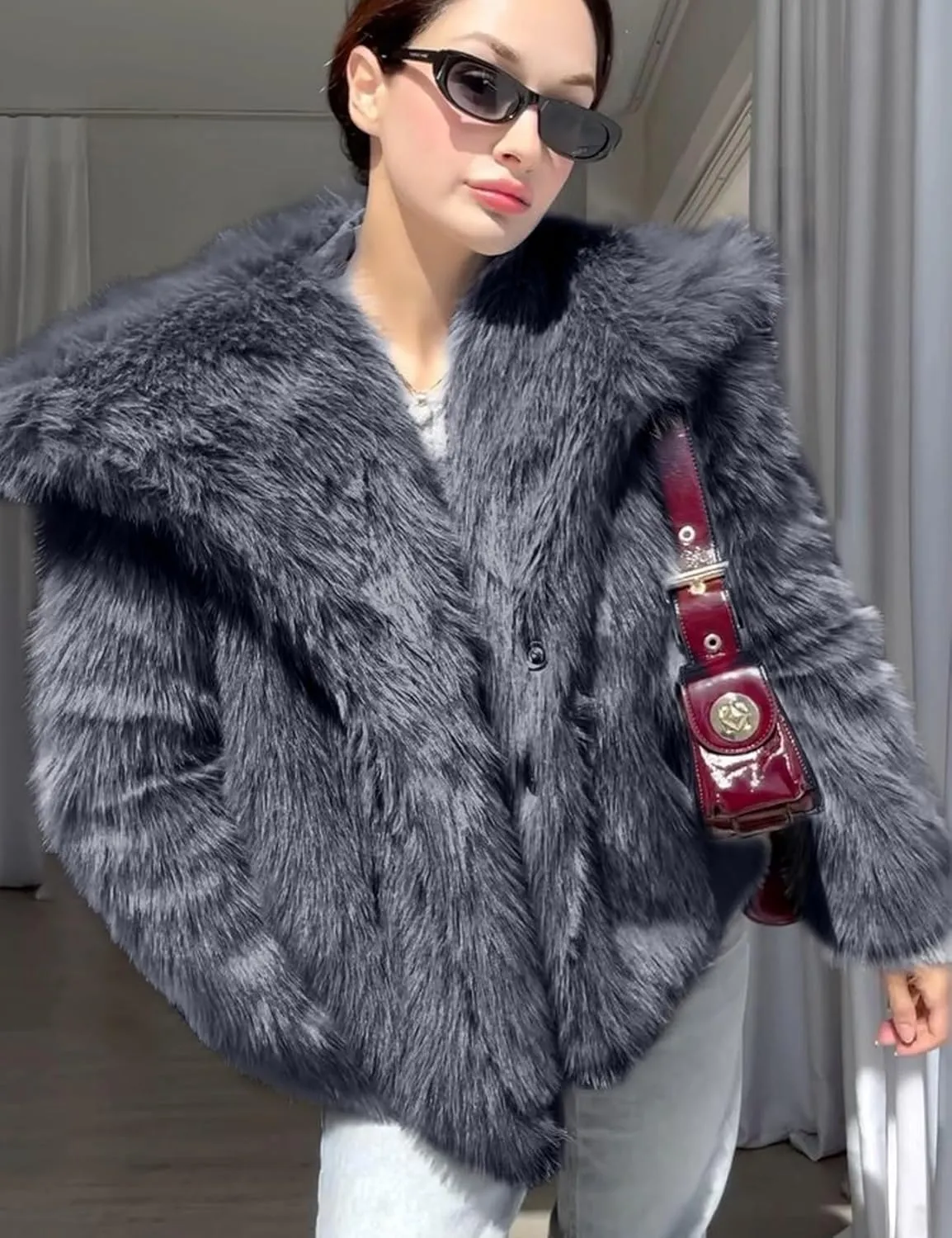COZYPOIN Womens Faux Fur Jacket Fluffy Fur Cropped Coat Long Sleeve Open Front Fur Cape